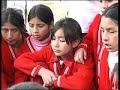 Het dorp schoonmaken voor de toeristen in Peru Het dorp schoonmaken voor de toeristen in Peru