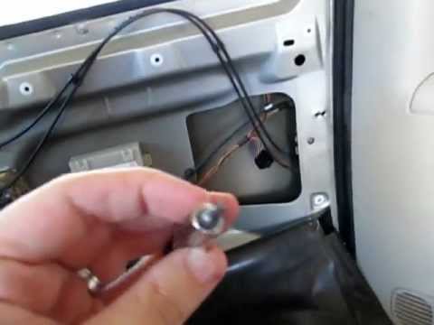 2007 Dodge Grand Caravan SXT Lock Actuator Replacement Part 1/3