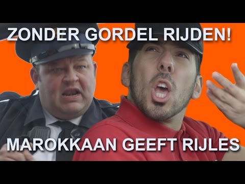| Marokkaan Geeft Rijles (Seizoen 2 Aflevering 5) ZONDER GORDEL!