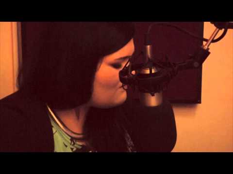 Doogan - Our Scottish Fiction Session guest on 2nd October 2013, was the talented songstress Julia Doogan. Appearing in the Pulse 98.4 studios sans her backing band T...