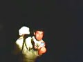 pues eso que hemos vuelto x lo visto xd... o eso dicen x ai :) hay estamos con las motos en un sitio muuuy oscuro :S ai vamos el jegensss yo el adrikato ectt... ect... liandola como no xd vimos algo raro la verdaa.. xd