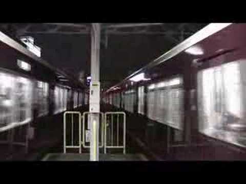 阪急中津駅電車通過