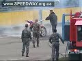 Pal?cy sie motocykl w Równem, motocykl Komonczuka Pal?cy sie motocykl w Równem, motocykl Komonczuka