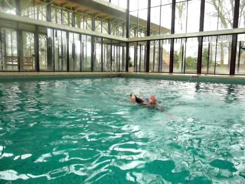 how to practice open water swimming in a pool