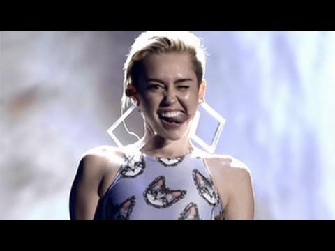 MYLIE CYRUS CAMELTOE