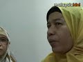 PKR women in bouquet stunt PKR women in bouquet stunt