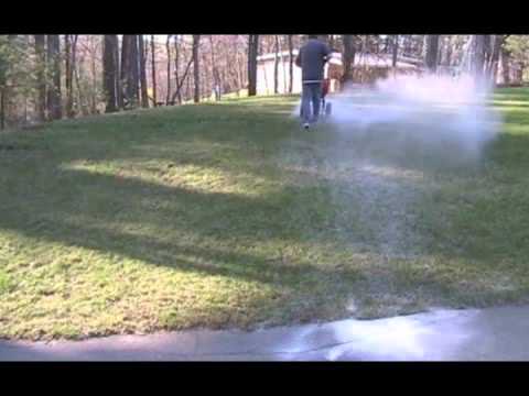 how to apply lime to a lawn