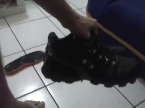 tenis oakley de camurça