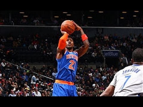 Video: Shumpert's Crossover Puts Pierce on the Floor