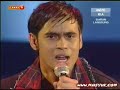 konsert akademi fantasia 5 minggu 8
masyuk dot com [ http://www.masyuk.com ]


berangkat pergi biduk kukayuh
sarat hati yang luka
agar tak lebih menyakitkan
jika masih di sini

bukan cuba untuk melarikan
dari kerumitan cinta
tapi waktu ini perlu untukku
mengupas segalanya

kadangkala pedih kini mencabarku
melupakan semua
tapi persaan kasih padamu
melebihi diriku
tapi engkau bagaikan
tidak mengerti
halangan cinta hanya kita berdua
terpaksa aku pergi mencari
kesilapan sebenarnya

mengalah bukan kalah
pergiku bukan lari
bukan mudah bercinta
jika pengertian tak setaraf
menagih korban yang lebih dalam