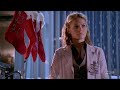 House begs (House M.D. S2E9)