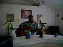 gaby tocando quitarra