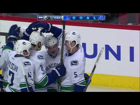 Video: Canucks chase Crawford with four goals on ten shots