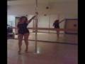 videos de Pole tricks and spins after class