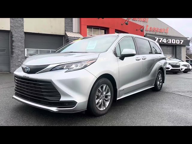 Toyota Sienna LE HYBRID, AWD, 8 PLACES, MAG 17 P, CLIM 2 ZONES 2 in Cars & Trucks in St-Georges-de-Beauce