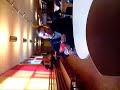 arjen flikkert van stoel af