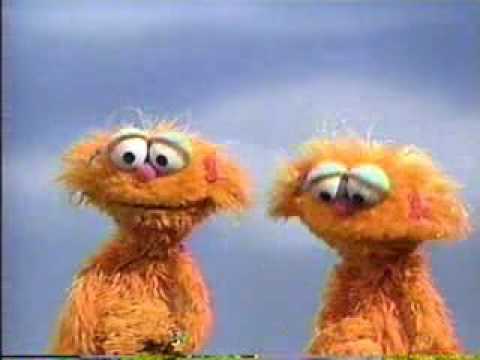 Sesame Street - Zoe demonstrates 
