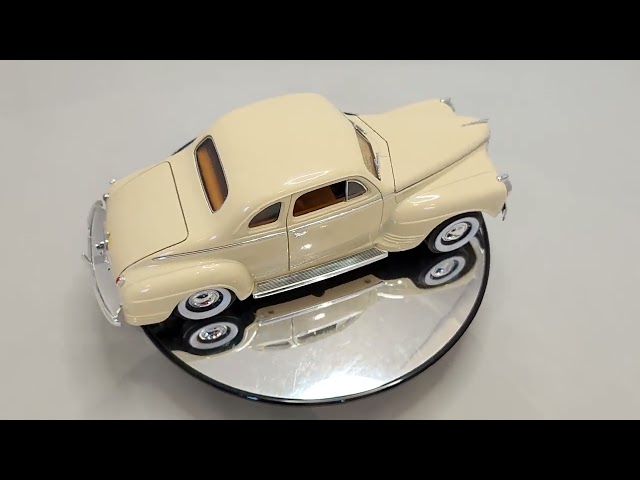 1941 Plymouth Coupe Deluxe Edition 1:18 Diecast Yat Ming Rare in Arts & Collectibles in Kawartha Lakes