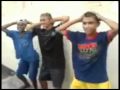 Policiais de Belém obrigam jovens que foram detidos a dançar o Rebolation do grupo Parangolé