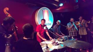The Apples play tempo club