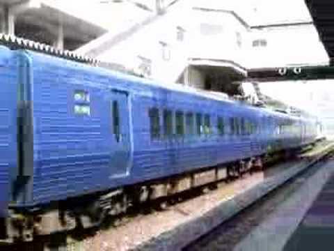８８３系特急ソニック　西小倉駅通過