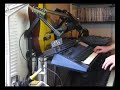 Snikhaas plays some classic chords