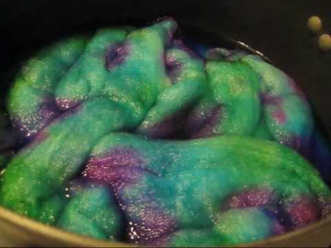 how to dye roving