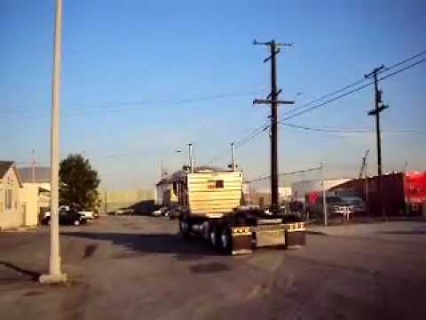 8v92 - My friend Kevin's 1984 Freightliner with a 8v92ta straight pipe sound. View and comment.