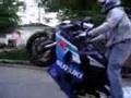 2005-gsxr-600-wheeli