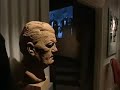 revymuseet er europas mest moderne museum for revy og morskabsteater. museet fort�ller historien om dansk underholdning fra revyens begyndelse p� casinoteatret i k�benhavn i 1850 og frem til i dag, hvor det er stand-up'erne, der indtager scenen.

p� museets udstilling har du mulighed for at v�lge mellem 70 forskellige film- og lydklip, der viser et udpluk af de folkek�re numre fra revyer gennem tiden. du kan se og h�re marguerite viby, dirch passer, osvald helmuth, det brune punktum, s�s og kirsten, �rkenens s�nner, jesper klein eller nogle af alle de andre enere indenfor dansk scenekunst, der forst�r at lokke smilene frem hos enhver. alle numrene fort�ller et lille stykke danmarkshistorie, og gennem kostumer, scenografi, plakater og rekvisitter f�r du flere facetter af denne historie -- se fx dirch passers lyser�de smoking, gribbedragten fra det brune punktums show, liva weels sminkespejl og s�ren �stergaards rolatormutter.

l�s mere p� www.revymuseet.dk