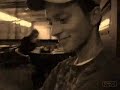 lars in een sc�ne rechtstreeks uit america's funniest home videos.