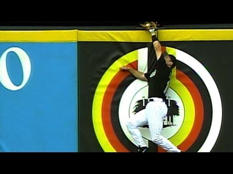 Video: 2003 NLDS Gm3: Conine robs Aurilia of home run