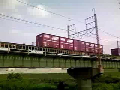 武蔵野線・EF64牽引コンテナ貨物列車