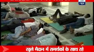 Kejriwal spends night in jail, says cops terrorising volunteers