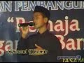 Macam-Macam MabukMacam-macam mabuk berlaku di duniaRamai manusia yang tidak lepas darinyaSemuanya meruntuhkan fikiran dan jiwa manusiaApabila mabuk itu menimpa manusia Manusia lupa di dalam kesedarannyaDi waktu itu tiada ibu bapa walaupun adaTiada keluarga, tiada saudara, tiada teman seia sekataAda mabuk harta, ada mabuk nama, ada mabuk takhtaTidak kurang yang mabuk dadah, mabuk arak, mabuk betinaTapi malangnya yang ditakuti hanya mabuk dadah sahajaApabila manusia itu mabuk dengan bermacam-macam tadiAgama tinggal sebutanIman dan Islam setakat sloganIslam setakat forum-forum dan syarahan-syarahanDi waktu itu manusia membuat gejala-gejala masyarakat berbagai-bagai bentuknyaUntuk menghukum manusia yang sudah ramai mabuk-mabukMoga-moga mereka sedar di atas kesalahan yang telah dilakukanAgar segala bentuk yang memabukkan itu ditinggalkanDan semua orang kembali kepada TuhanSelepas Asar19.5.97 (11 Muharram 1418)