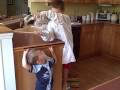 videos de Solar Seth Turns a Full Glass Upside Down And Spills Nothing - Magic or Science?