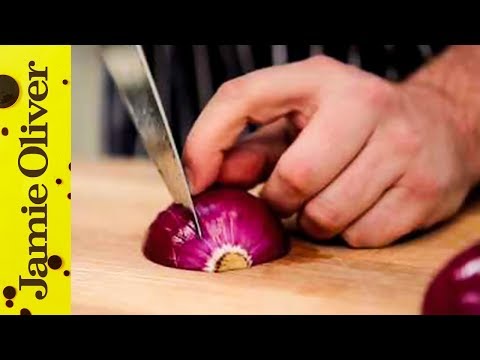 how to properly chop an onion