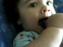 victor pedro comendo banana