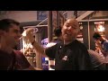 autentica explosion entre dos cracks:
- �pierre, sabes quien �ste?.
una pasada, vaya cara que pone el sr.woodman!!!!