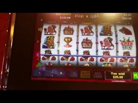 Royal Reels slot machine line hit - 5 Kings!