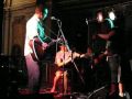 Willy Mason sings