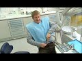 Rzeczy, kt�rych nie powiniene� robi� b�d�c u dentysty