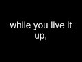 Use Somebody - Kings of Leon - song with lyrics on screen