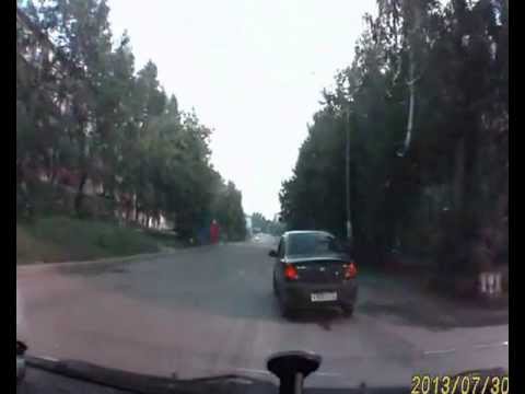 Driver Gets So Distracted When Someone Honks at Them . . . They Crashed Into a Streetlight