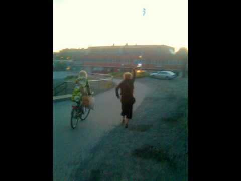 Youtube-videoupotus, klikkaa nähdäksesi!