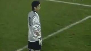 Vzonethethao1 - Thu mon tre lanh lung don gay chan doi phuong
