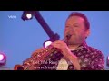 get this ringtone at http://www.freakum.net !!! raymond van het groenewoud - komaan met dat lijf (live at tien om te zien 02 - 07 - 2008)