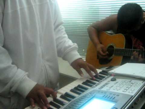 chuukese songs - Playing my favorite chuukese love song.....call Serese weirek jok...waioooooooo.