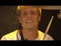 DI-RECT is op zoek naar een nieuwe zanger, sinds Tim zich is gaan richten op een solocarriere. Marcel Veenendaal is één van de potentiële nieuwe zangers in het programma Wie is Di-rect? op BNN. Persoonlijk vind ik hem de beste kanshebber! Heerlijk excentriek, past super in de groep en heeft zijn eigen stemgeluid. Het is iets totaal anders dan voorheen, door het eigen maken van de liedjes. Kippenvel! Prachtig! Kijken jullie zondagavond om 21.30 uur ook weer op BNN ned.3?? Doen hoor!!! Kijk ook even op www.di-rect.nl voor meer filmpjes en informatie over de potentiële nieuwe zangers!