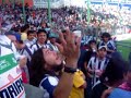 Un fanatico iluminado aparece en el estadio corona Un fanatico iluminado aparece en el estadio corona